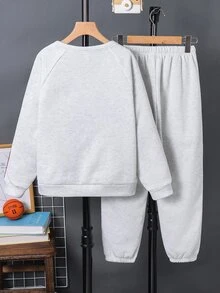 SHEIN 青少年男孩秋冬兩件套長袖運動衫與慢跑褲，舒適百搭休閒日常時尚運動簡約基本款，適合室內、戶外、日常、運動、玩耍、派對、攝影、度假、假日，四季皆宜 - 淺灰色 - 查看 5