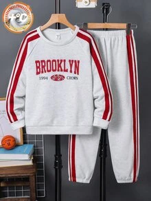 SHEIN 青少年男孩秋冬兩件套長袖運動衫與慢跑褲，舒適百搭休閒日常時尚運動簡約基本款，適合室內、戶外、日常、運動、玩耍、派對、攝影、度假、假日，四季皆宜 - 淺灰色 - 查看 4