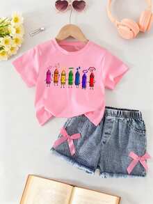 SHEIN Elladie kids (隨機款式，2套隨機) 返校季女童幼兒 ABC 巴士 彩色鉛筆 蘋果 彩色花朵 愛心 彩虹 波點 格紋 短袖 T 恤與短褲套裝 - 彩色 - 查看 7