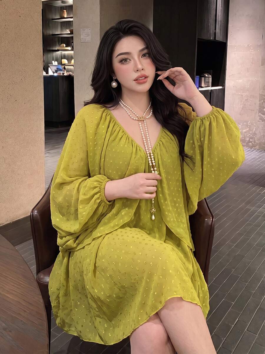 Vibekara 春夏新款甜美優雅度假風仙女綠波點紋理布料女款夏季獨特精緻復古蝙蝠袖網紗寬鬆短洋裝 - 綠色 - 查看 1