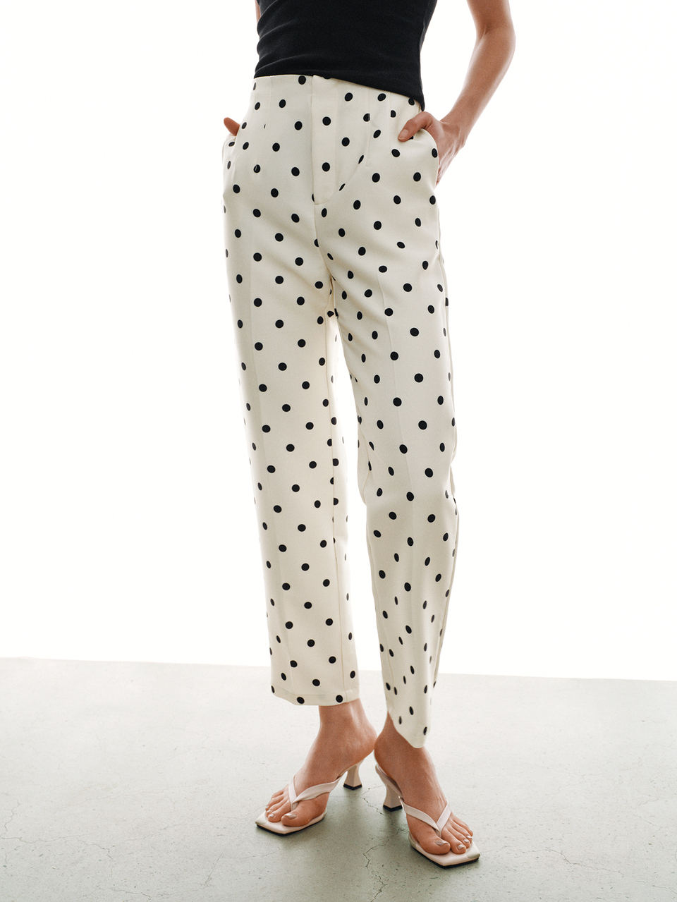 MOTF WOMEN'S MINIMALIST FRENCH POLKA DOT PRINT CROPPED TAPERED PANTS