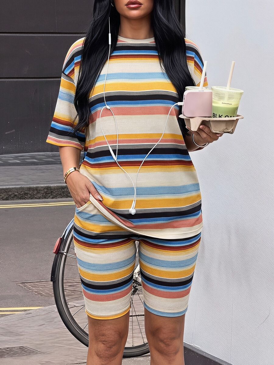 SHEIN SXY 女款圓領米色拼接短袖上衣與短褲休閒街頭風日常套裝,適合旅行夏季 - 彩色 - 查看 1