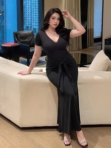 Vibekara Plus Size Sexy Style Knot Hem Bodycon Dress - Black - View 2
