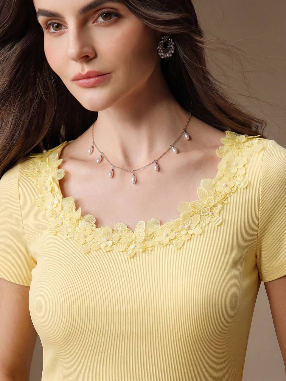 Anewsta Elegant High-Elastic Tencel Fabric Slimming Neckline Beaded Lace Trim Short Sleeve T-Shirt Summer Tea Party Day Party Pale Yellow