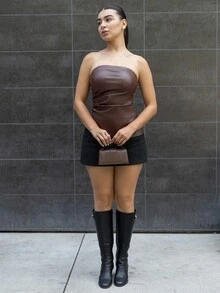 Andrea Bello 女款時尚百褶修身PU皮革抹胸上衣，夏季棕色上衣，適合高個女性秋季穿搭 - 棕色 - 查看 3