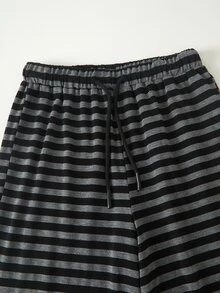 SHEIN 青少年女孩 2 件組 T 恤套裝 休閒簡約 寬鬆針織 回校季復古 秋季貼身抓皺條紋套頭女童套裝 - 黑色 - 查看 6