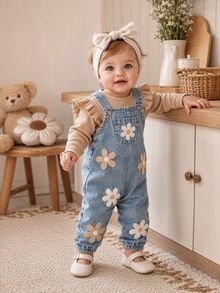 SHEIN Vintaside Kids 2件組嬰兒男嬰女嬰中性款 0-3歲幼兒春秋紅色甜美風花卉刺繡牛仔長褲，圓領長袖套頭上衣搭配牛仔吊帶褲套裝，適合外出、購物、休閒穿著 - 咖啡棕 - 查看 2