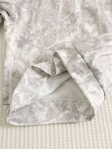 SHEIN 2件組兒童小男孩秋冬迷彩套頭運動衫長袖套頭衫與運動長褲套裝，迷彩套裝，兒童套裝，運動衫套裝，秋冬套裝 - 彩色 - 查看 8