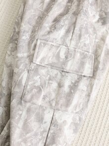SHEIN 2件組兒童小男孩秋冬迷彩套頭運動衫長袖套頭衫與運動長褲套裝，迷彩套裝，兒童套裝，運動衫套裝，秋冬套裝 - 彩色 - 查看 4