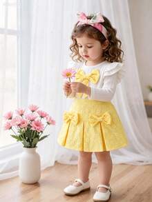 SHEIN Playful Pals 2pcs Baby Girl Cottagecore Sweet Party Daily Spring Ruffle Shoulder Bow Decor Top Floral Print Pleated Skirt Outfit Set - Yellow - View 3