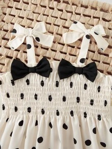 SHEIN Playful Pals 女嬰夏季度假拼接蝴蝶結肩帶刺繡下擺洋裝 生日白色與黑色波點可愛風 - 黑與白 - 查看 6