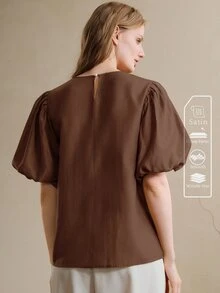 Arave 女款輕量亮面布料寬鬆百褶鏤空對比蕾絲泡泡短袖圓領日常通勤上衣 - 紫紅色 - 查看 4