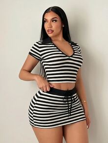 SHEIN SXY 黑白條紋印花短版上衣與高腰短褲兩件套，休閒性感，適合約會、度假、派對、夜晚外出，夏季穿搭 - 黑與白 - 查看 5