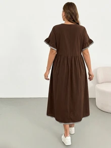 SHEIN Essnce Plus Size Shell Embroidery Pocket Fashion Vacation Dress - Brown - View 2