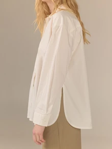 KÆRIA Hus Relaxed Tuxedo Short - 100 Cotton Crisp Shirting - Off-White, Relaxed Fit, Office, Smart Modest Minimalist Casual, Fall Teachers' Day, Elegant, Work - White - View 5