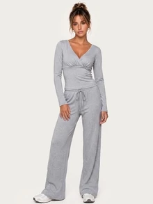 MISSGUIDED TEEN 交叉V領長袖短版上衣與寬腿抽繩休閒套裝，適合秋冬休閒日常穿著 - 灰色 - 查看 1