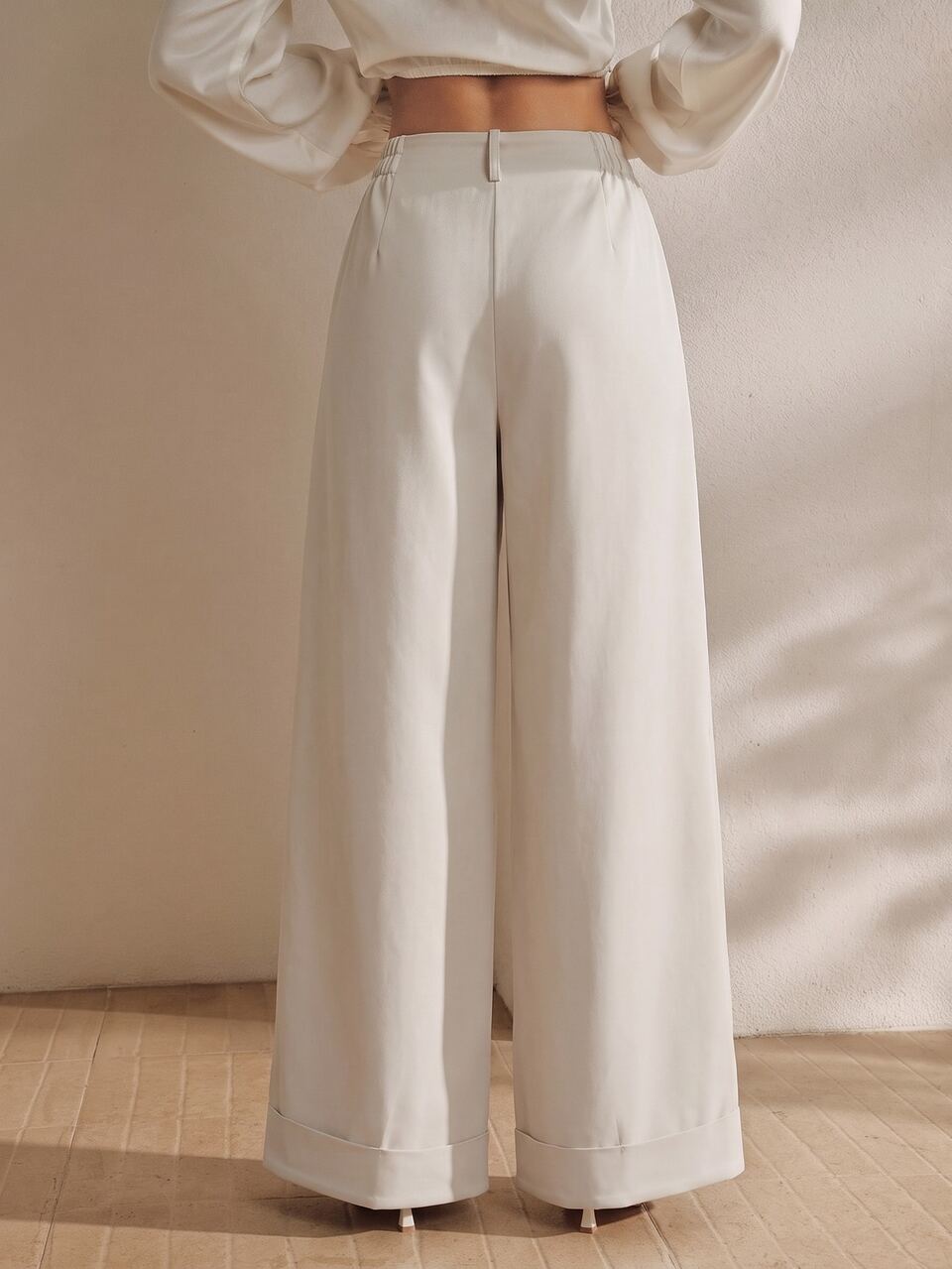 Anewsta Women's Pleated Cuffed Hem High Waist Suit Pants, Elegant Business Casual Commute Loose Wide Leg Long Pants Brunch Office White Autumn