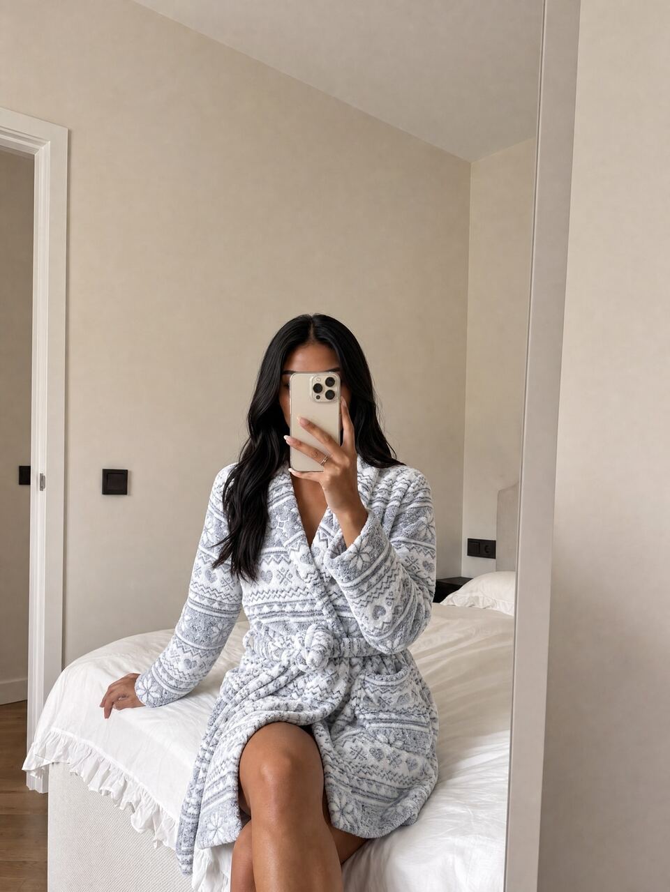MISSGUIDED TEEN Bata envolvente de felpa Fair Isle acogedora con cuello de chal, cinturón y bolsillos laterales, bata corta de felpa para invierno, Navidad y vacaciones