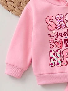 SHEIN Playful Pals 女嬰服裝 媽媽愛心字母印花長袖連帽衫與慢跑褲套裝 秋冬俏皮口號運動服 2件套 粉色 - 粉色 - 查看 4
