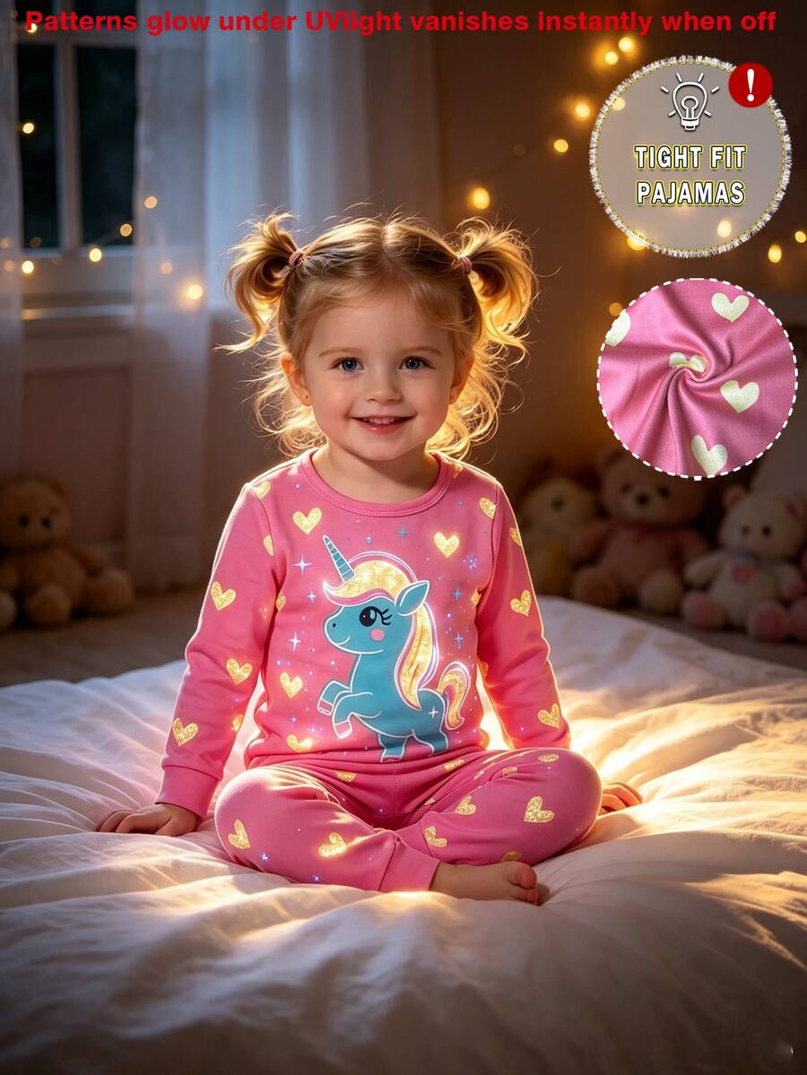 SHEIN Perso Play 一套女婴夜光独角兽印花上衣和贴身爱心图案打底裤睡衣套装 - 粉色 - 查看 1