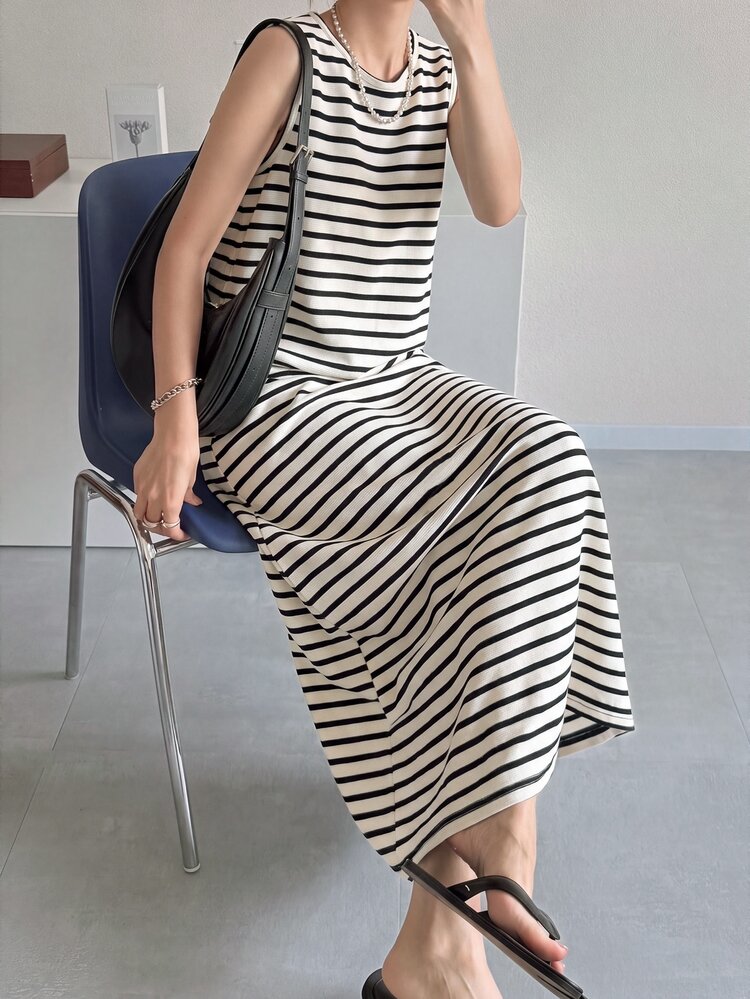 FRIFUL Women's Long Dress, Summer Vacation Dress Sundress - Black and White - View 3