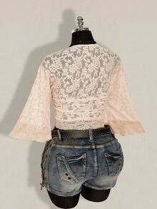 SHEIN ICON 大尺碼 Y2K 性感 V 領蕾絲拼接喇叭袖上衣 - 杏色 - 查看 10