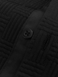 Manfinity Homme La chaqueta negra texturizada es la opción ideal para el uso diario. - Negro - Ver 4