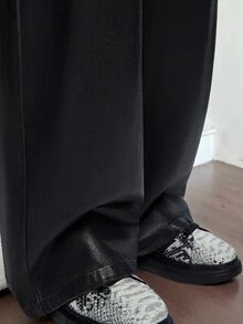 Manfinity KASUA 男士街頭風休閒噴漆黑藍牛仔長褲 - 藍黑色 - 查看 7