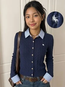 SHEIN 青少年女孩秋冬休閒優雅復古學院風翻領 2 合 1 拼接針織提花金屬鈕扣開襟外套，年輕時尚穿搭，適合返校季、秋冬街頭穿搭、日常穿著，海軍藍針織開襟外套 - 藏蓝色 - 查看 1