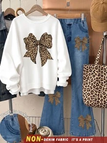 SHEIN Elladie kids 2件組女童套裝：秋季豹紋蝴蝶結圓領運動衫與藍色喇叭褲，休閒運動可愛秋季造型，女童校園穿搭 - 彩色 - 查看 2