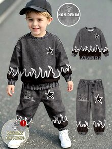 幼童男童丹寧印花火焰圖案衛衣與慢跑褲套裝，街頭風 2 件套服裝，含星星細節、字母印花、落肩套頭衫 - 彩色 - 查看 5