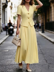 SHEIN Setelan 2 Potong Wanita Elegan dengan Hiasan Kancing Logam, Atasan Lengan Pendek dan Rok Kasual - Kuning - View 5