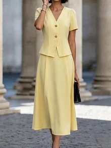 SHEIN Setelan 2 Potong Wanita Elegan dengan Hiasan Kancing Logam, Atasan Lengan Pendek dan Rok Kasual - Kuning - View 7