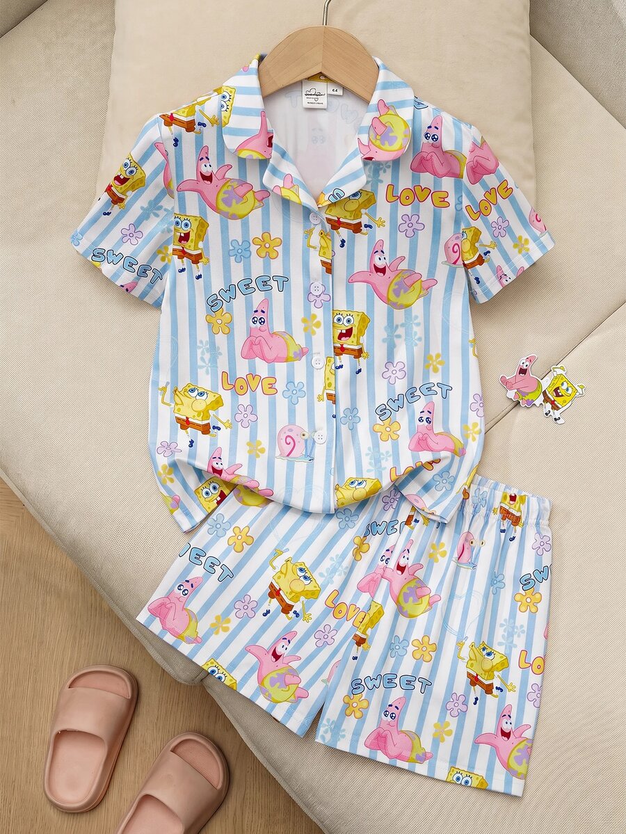 SpongeBob SquarePants | SHEIN 女童卡通印花鈕扣短袖上衣與條紋短褲家居服套裝 - 藍色 - 查看 1