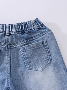 SHEIN Genkimix Kids 女童浅蓝色水洗牛仔阔腿裤，复古时尚Y2K休闲校园风，推荐日常穿着，饰有3D星星贴花，毛边裤脚，松紧腰带和纽扣门襟，宽松阔腿版型，适合所有季节。 - 中等水洗藍 - 查看 6