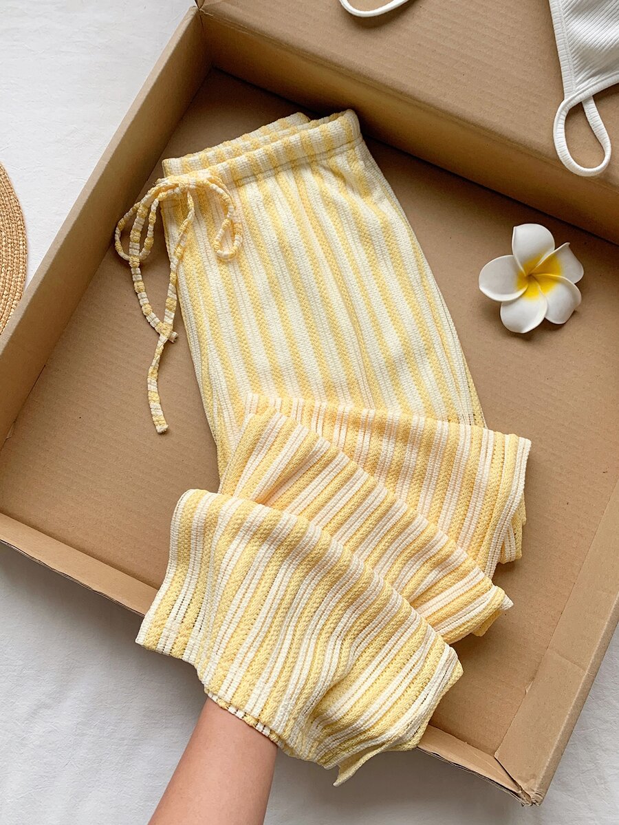 SHEIN Tall CURVE 大尺碼女款黃色對比條紋提花吊帶褲,適合冬季、復活節、派對、海灘、婚禮,優雅休閒 Y2K 夏日風 - 黃色 - 查看 1