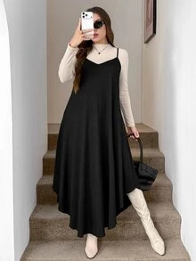 SHEIN LUNE Gaun Cami Ukuran Plus Warna Polos dengan Hem Asimetris - Hitam - View 3