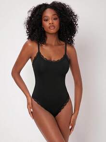 SHEIN BASICS 女款蕾絲拼接修身百搭性感日常穿著夜店內搭背心 黑色 夏季 - 黑色 - 查看 7