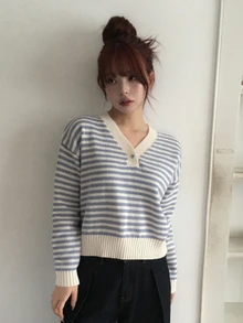 DAZY 女款拼色條紋寬鬆長袖V領休閒度假韓風秋冬針織毛衣 - 藍色 - 查看 4