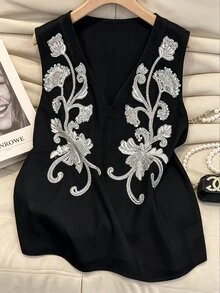 GlowEve Sleeveless Tank Top With Sequin Design And V-Neckline - Black - View 4