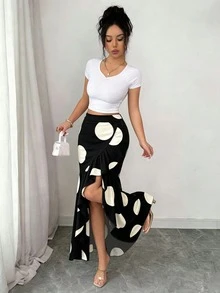 SHEIN Elenzya 女款復古波點高腰不對稱荷葉邊開衩長裙 Y2K 性感黑白波點不對稱荷葉邊高腰飄逸長裙 夏季波西米亞波點高腰不對稱荷葉邊開衩長裙 度假優雅波點不對稱荷葉邊高腰長裙 - 黑色 - 查看 5