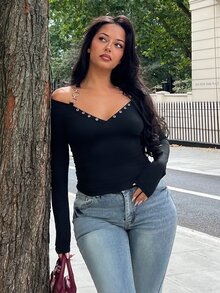 NegzBox Women's Black Casual Sexy Grommet Decor Off Shoulder Chain Fitted Long Sleeve Top - Black - View 3