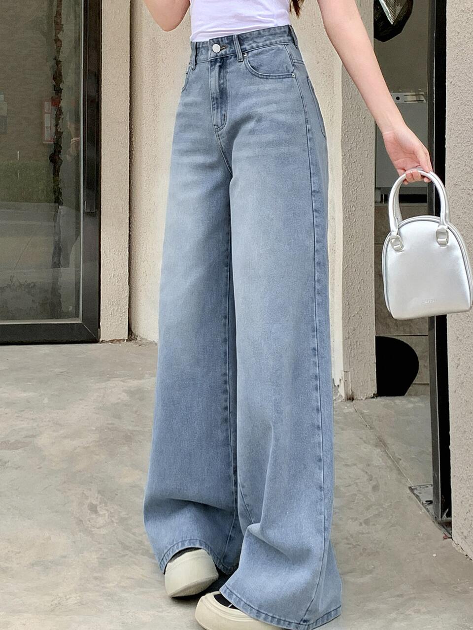 Women's Casual Versatile Daily Travel Denim Jeans With Pockets And Buttons Cute Tops