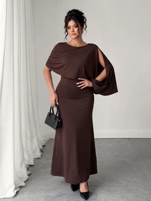 Elenzga Fitted, Pleated Maxi Dress With A Round Neck And Draped Cape-Style Sleeves; Suitable For Luxury Evening Wear And Formal Occasions; Chocolate Brown. - Brown - View 5
