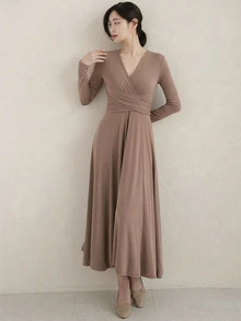 DAZY 女士V领修身腰带中长连衣裙，秋季服装，返校服装长袖连衣裙 - 棕色 - 查看 6