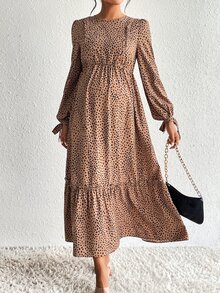 SHEIN Vestido de maternidad de manga larga con estampado dálmata, puño con nudo y bajo con volante para lactancia - Multicolor - Ver 3