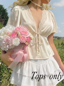 SHEIN MOD 大码女士缎面V领衬衫，蕾丝边V领上衣，优雅浪漫缎面女士上衣，杏色 - 杏色 - 查看 8