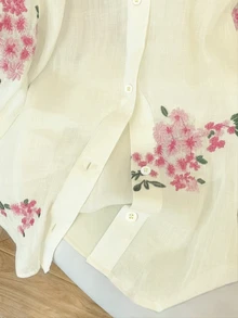 Franclia 女士时尚休闲浪漫刺绣花卉长袖纽扣衬衫 - 杏色 - 查看 4