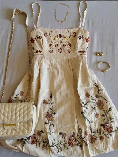 IslaSuriya Vestido Feminino Casual Cottagecore Boho com Estampa Floral, Alças Finas, Comprimento Médio, para Uso Diário, Verão, Férias e Piquenique, Bege