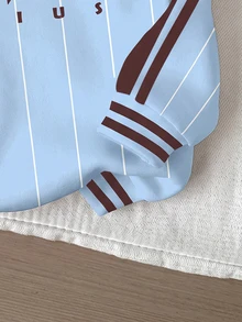 Muchica Hoodie dengan Motif Garis dan Huruf serta Desain Bahu Longgar - MultiWarna - View 4